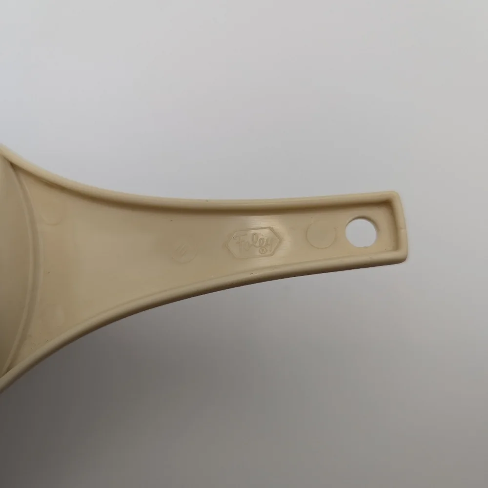 Vintage Foley Plastic Funnel Harvest Almond Beige 4